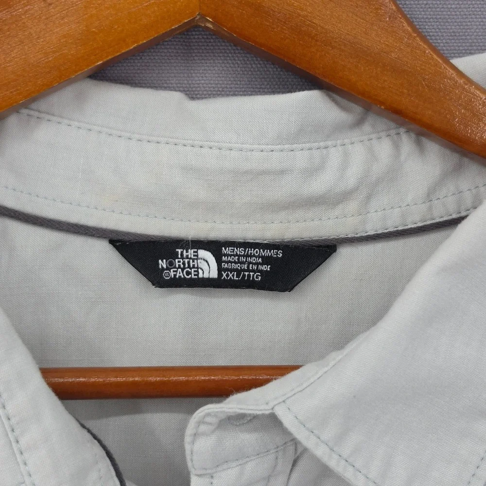 The North Face Mens XXL Light Gray Short Sleeve Button Down Shirt Cotton BlendA3